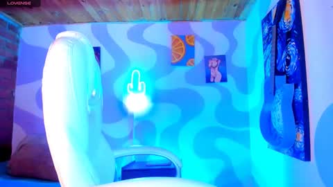 Camila-   free online show from December 24, 5:55 pm