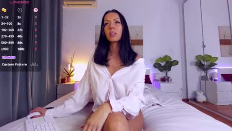 Snapshot of nadeen_ chatting on October 16, 4:50 pm Nadia online show from October 16, 4:50 pm