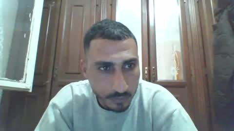 Snapshot of nadirff16 chatting on February 25, 12:49 pm V online show from February 25, 12:49 pm