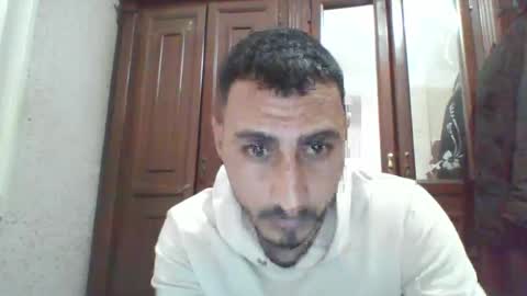 Snapshot of nadirff16 chatting on February 4, 11:05 am V online show from February 4, 11:05 am