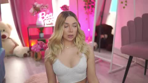 Nadia online show from February 22, 6:28 am