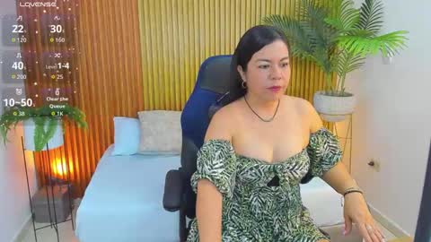 N A H I A online show from September 16, 12:07 pm