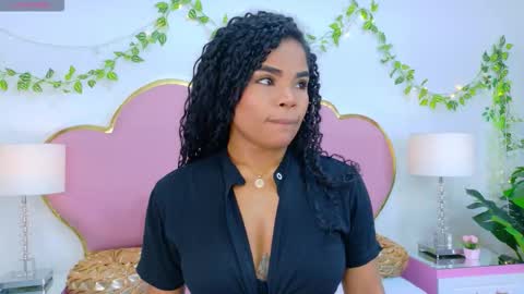 NahiaraReina  online show from November 10, 1:14 pm