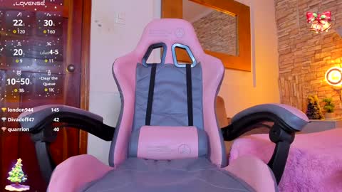 NahiaVictoria  online show from December 24, 7:49 am