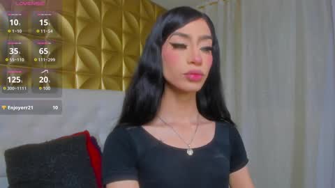 NahiaVictoria  online show from February 19, 4:23 am