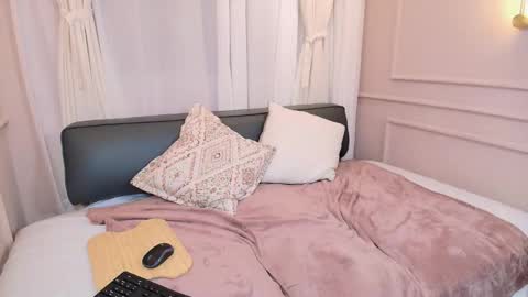 Nahomi online show from November 15, 9:27 pm