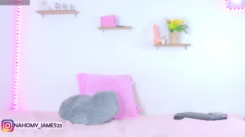 nahomy_james25 online show from February 14, 6:08 pm