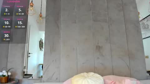 Snapshot of naila18 chatting on September 14, 7:43 am Naila online show from September 14, 7:43 am
