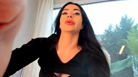 Naila online show from February 1, 7:05 am