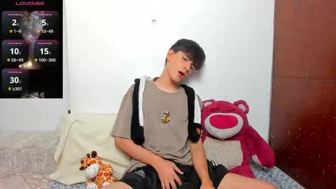  N A I M T H E  K I N G  online show from February 10, 1:41 am