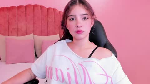 N A I R A online show from June 22, 3:47 am