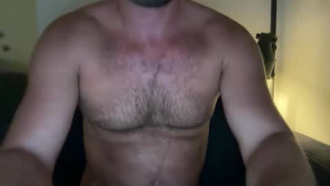 naked_dude25 online show from February 11, 10:41 am