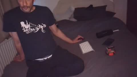 Nakedjerk online show from June 13, 8:52 pm