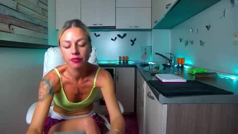 Nally online show from November 3, 1:17 am