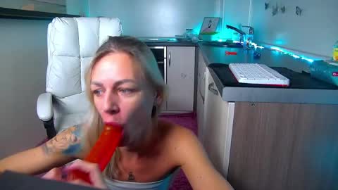 Nally online show from April 1, 2:01 am