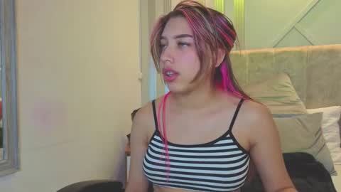 nami_sweet_ online show from October 29, 10:28 am