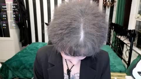 Nancy online show from December 16, 3:03 am