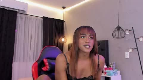 Naomi Blair online show from April 19, 3:29 am