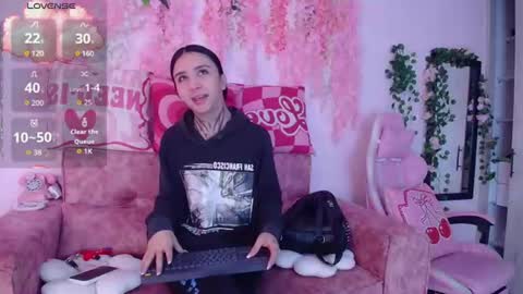 naomi_femme online show from June 22, 11:50 am