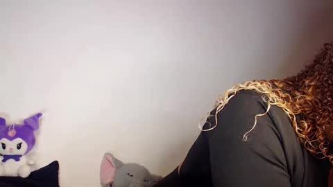 Snapshot of naomi_rider77 chatting on October 23, 10:17 am mara Jos online show from October 23, 10:17 am