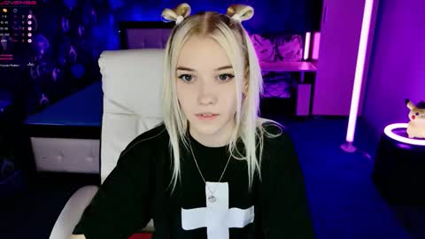 naomihita online show from November 2, 4:07 pm