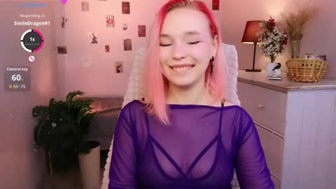Naomi online show from May 6, 8:59 pm
