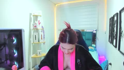 naomy online show from November 9, 10:34 pm