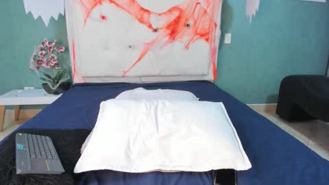          online show from October 28, 9:05 pm