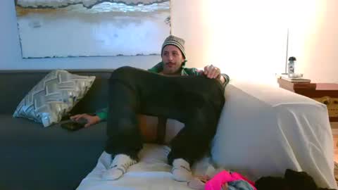 nassobout online show from February 20, 11:51 pm