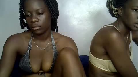 nasti_petite online show from February 18, 7:10 am