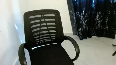 Mila online show from April 15, 9:34 am