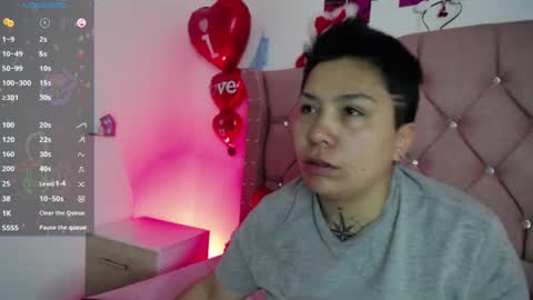 nat_evans8 online show from June 18, 1:55 am