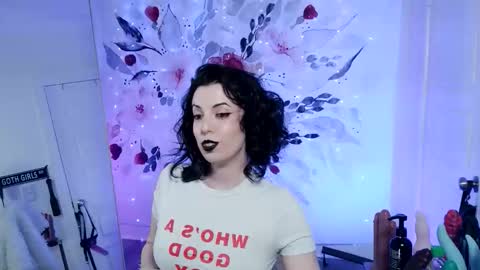 Natasha Luxxx online show from December 3, 12:06 pm