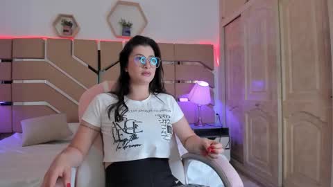 natalia_serna online show from March 18, 11:38 am