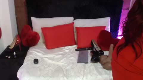 Natalia Roush online show from February 24, 4:43 pm