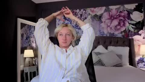 Natalie online show from June 5, 6:52 am
