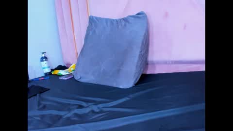 natalieevansx online show from March 5, 4:46 pm