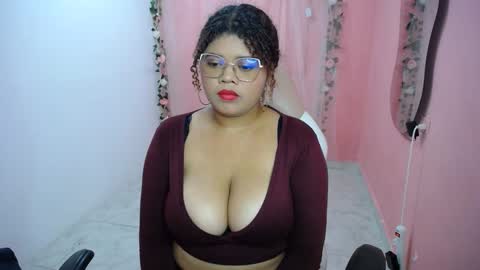 natalielabellex1 online show from October 7, 10:50 pm