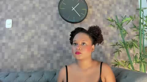 Naty online show from October 18, 7:29 pm