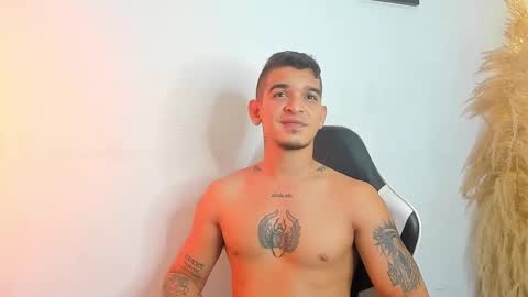 natan_77 online show from November 30, 3:24 am