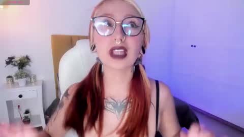 Natasha online show from June 20, 1:39 pm