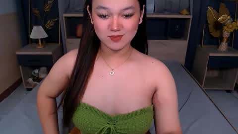 Snapshot of natasha_santiago5 chatting on October 19, 7:40 pm natasha_santiago5 online show from October 19, 7:40 pm