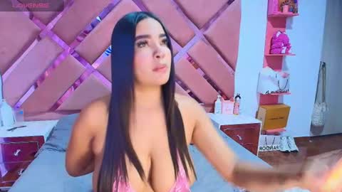 natashadoll27 online show from July 3, 12:37 am