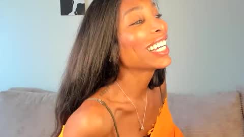 Natassia Dreams online show from March 27, 11:39 pm