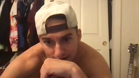 Snapshot of natetheexplorer chatting on October 25, 2:01 am natetheexplorer online show from October 25, 2:01 am