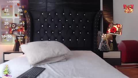 Snapshot of nathaliaz_ chatting on December 11, 12:02 pm nathaliaz online show from December 11, 12:02 pm