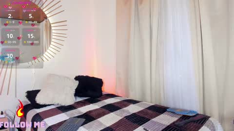 andrea Instagram..natta smithh online show from March 3, 3:08 am