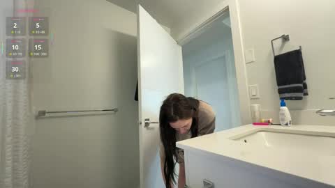 NATTY FIERROS online show from March 23, 5:18 pm