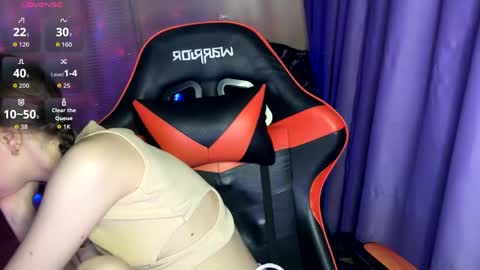 natural_babe666 online show from May 22, 1:01 am