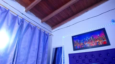  Annie  online show from February 25, 6:25 am